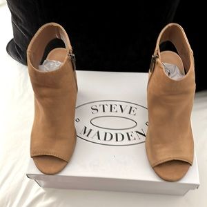 Steve Madden bootie